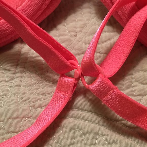 VICTORIA'S SECRET "Very Sexy" After Dark Lightly Lined Plunge Bra NWOT! 32D - Picture 11 of 16